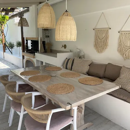 Hawaii House *