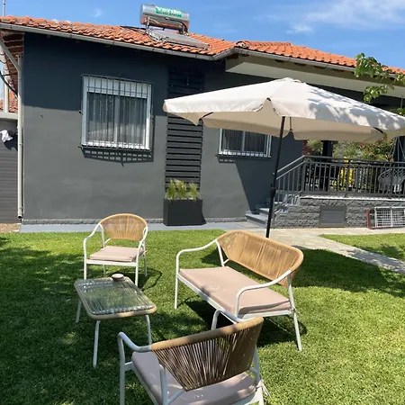 Hawaii House Дом отдыха